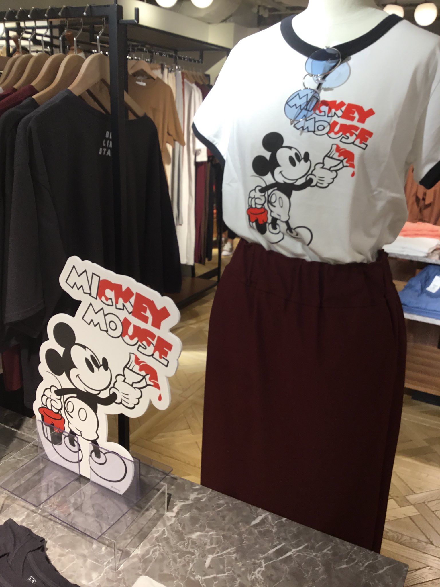 Uzivatel ルミネ横浜 Na Twitteru 4f ローリーズファーム ミッキー とのコラボtシャツが登場 シンプルなデザインなので 色々なコーディネートを楽しめそうですね Uzivatel ルミネ横浜 Na Twitteru 4f ローリーズファーム ミッキー とのコラボtシャツが登場 シンプルなデザインなので 色々なコーディネートを楽しめそうですね