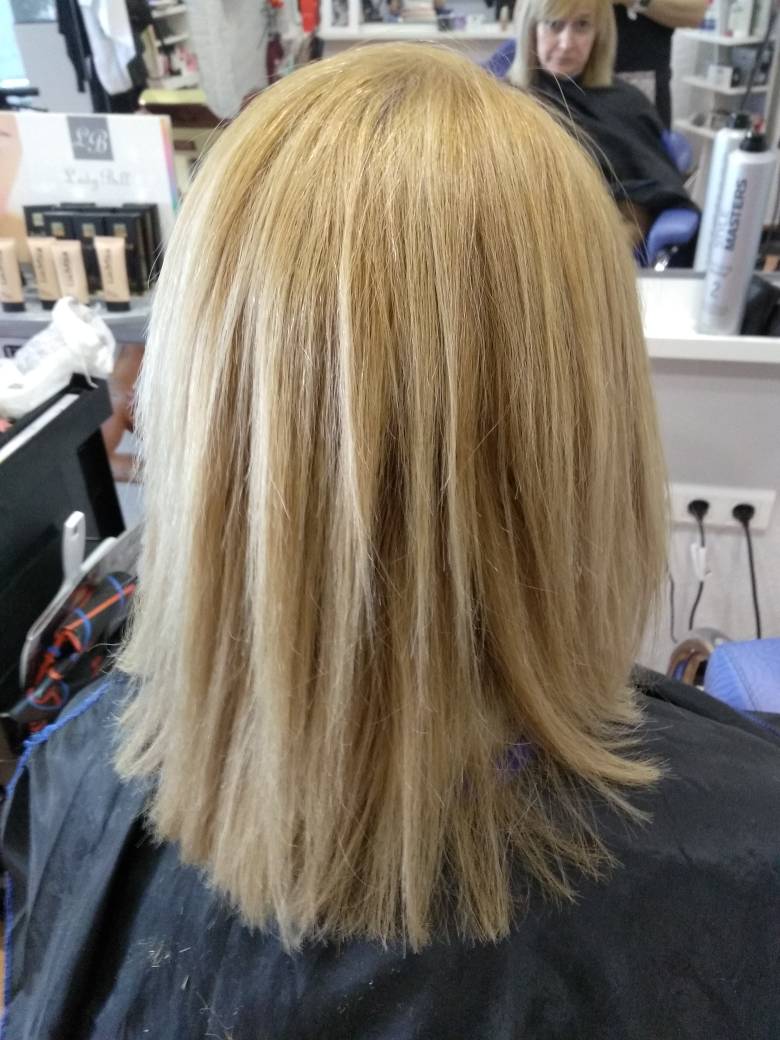 Tratamiento alisador con extra de hidratación profunda.