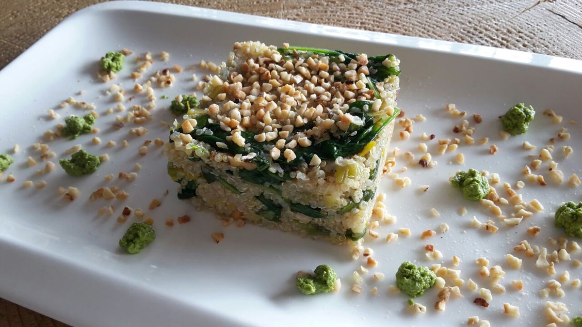 IBuoniSani's tweet photo. Per la consueta rubrica del mercoledì, quella dedicata ai #CibiSpeciali, oggi è il turno della quinoa https://t.co/o53OL2d9Fw #quinoa #cibispeciali #ibuonisani https://t.co/73DRkGhOWE