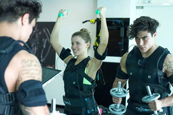 2dayGym's tweet photo. Nuestras sesiones se pueden tomar en pareja. Y nuestro equipo es sin cables https://t.co/fO53P0DpeO