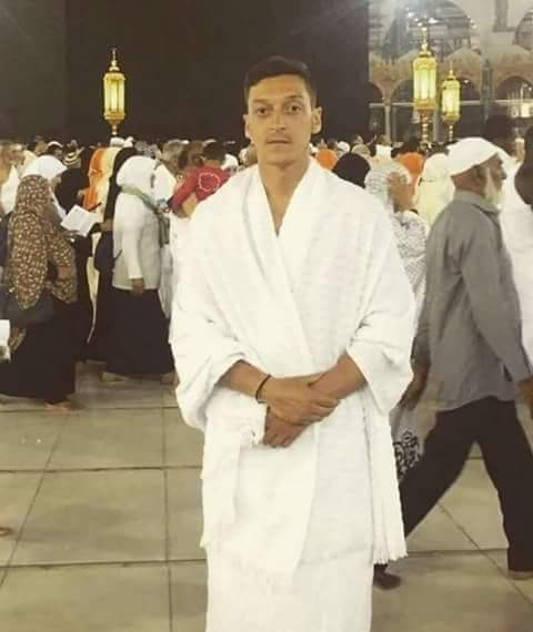 Mesut Özil, Almanya Milli Takımı'nı "Türklüğüme saygı göstermemeleri bardağı taşıran son damla oldu" sözleriyle bıraktı. Helal olsun!