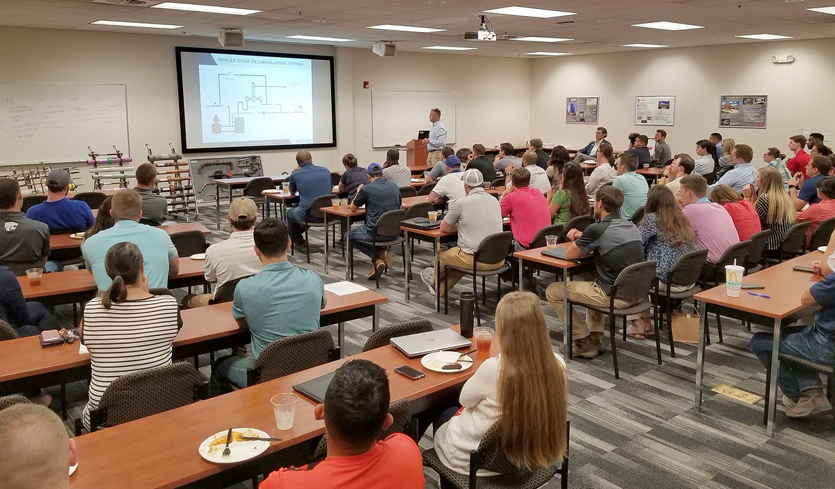 KirlinDB's tweet image. Packed house in Charlotte today during the #Kirlin Early Career Lunch &amp;amp; Learn -- The Basics of Mechanical Systems. There is still time to sign up for our last one in Raleigh 8/1! Register here: zurl.co/FsTk  
Thanks to @TraneCommercial for the use of their space!