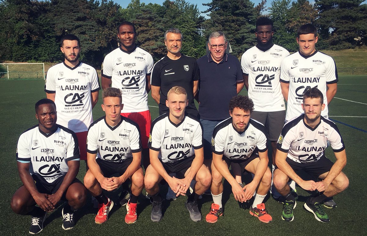 tarennes's tweet photo. #N3

Les nouvelles recrues posent avec Jacques AUBRY (Président) et Jacques LE NORMAND (entraîneur) ! 

💪🏼Jordan DECHERE
🐗Serge NYAMSI
🃏Serge SANDJON
⚡️Teddy LEPRETRE
💨Freud GNIDOKPONOU
👣Rémy THENIER
🌪Alexis POISSONNEAU
🎯Antoine CAROFF
🔥Pierre VILLEZ

#TEAMTA 💪🏼🐗 https://t.co/z8lESptB3y