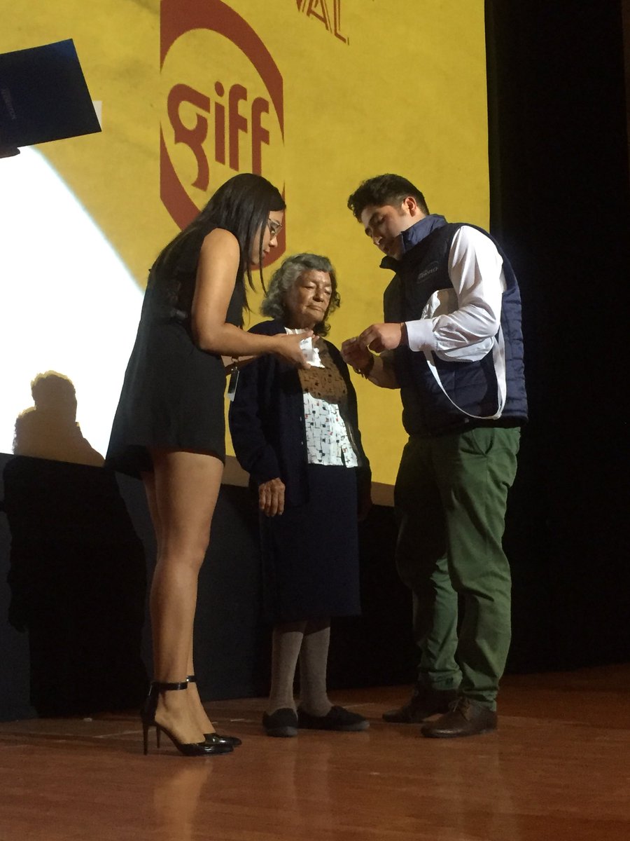giffmx's tweet photo. Gracias al apoyo del equipo de Anita, AudioTech y #GIFF2018, se le hizo entrega de aparatos auditivos. https://t.co/qp5UbS6EaK
