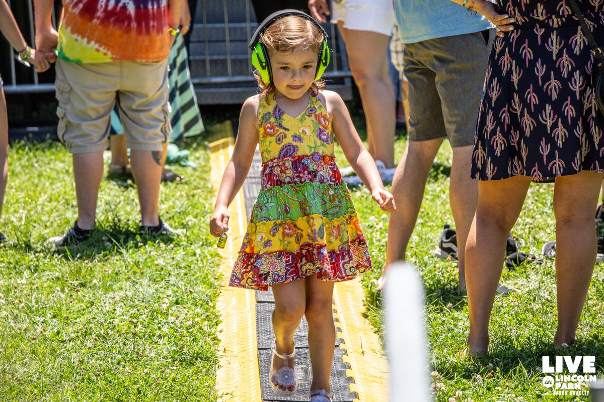 LiveinLP's tweet image. [PHOTO RECAP] Check out the photo selects from #LiveinLP 2018 Day 1 to relive the stunning #SummerTimeCHI day we've had! bit.ly/2JVx9YD