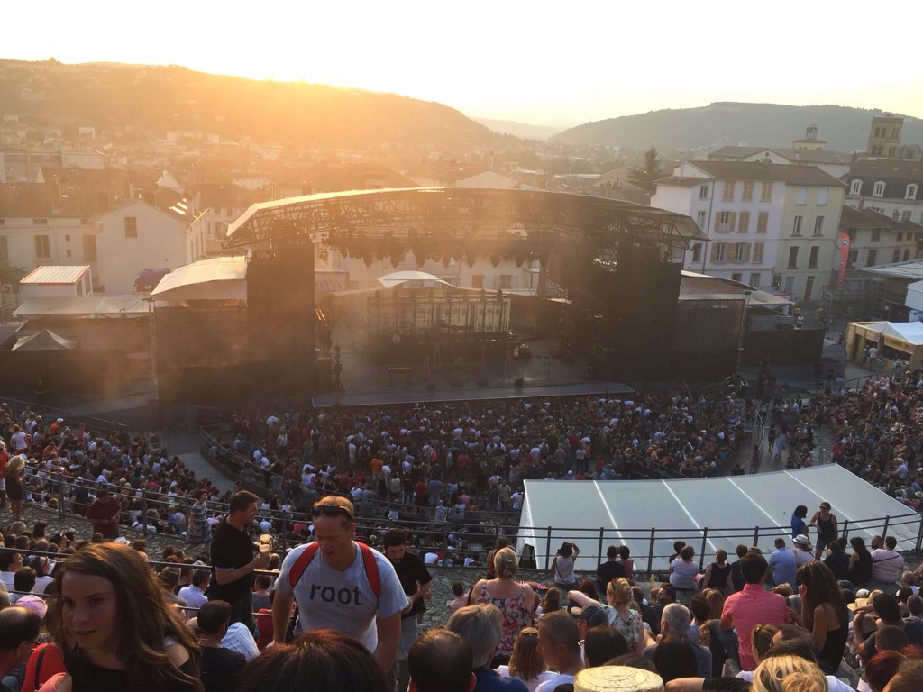 The Sun Always Shines in Vienne 🌞🎹🎼 @aha_com @AhaFrance #electricsummer @mortenharket @magnef #TheatreAntiqueVienne