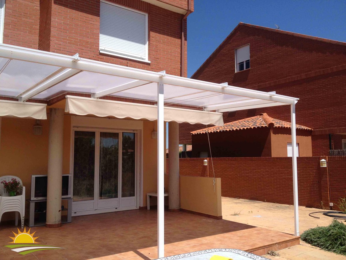 ToldosAvila's tweet photo. Tu TERRAZA necesita uno de estos TOLDOS:
1. Toldo extensible
2.Toldo cortaviento
3.Techo Policarbonato:
- el policarbonato es capaz de aguantar fuertes golpes o caídas de objetos sin quebrarse ni dañarse
-Ofrece aislamiento térmico
¡Pide mas información en nuestra pagina web! https://t.co/K92Q1G7bhO