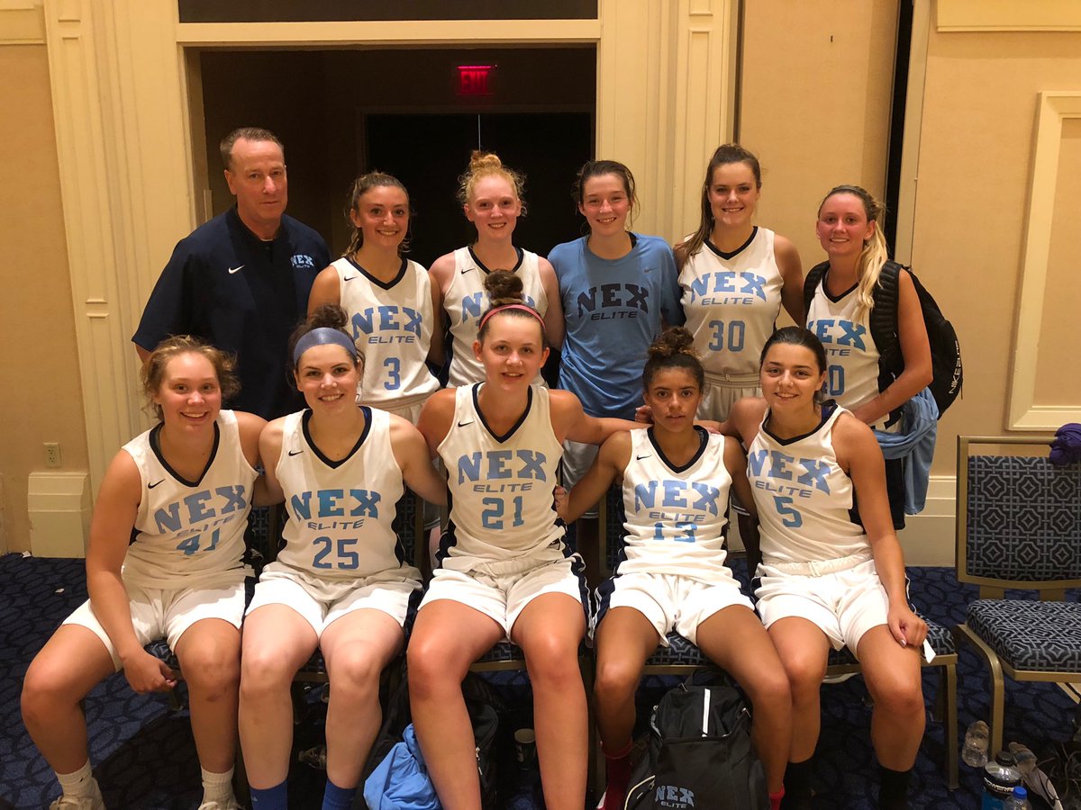 Alice Montgomery (rogeralicem) Twitter