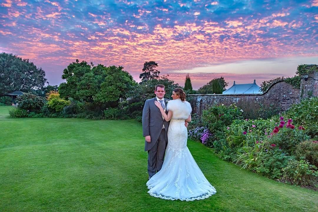 GeorgieHPhoto's tweet photo. The sky did this, so we did that 🤷‍♀️ #nofilter @ParleyManor ❤ #weddingwednesday #waybackwhen #waybackwednesday #love #wedding #weddingphotography #weddingphotographer #photographer #photography #ukwedding #kentwedding #kentbride #kent #love #engaged #essexwedding #essex https://t.co/REiJDkfStZ