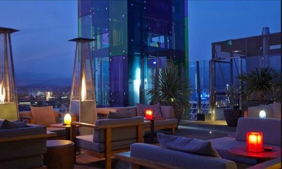 Atelier Cocktail Bar del Hotel Bohemia Suites &amp; Spa, entre los mejores de Europa dlvr.it/Qclzmm