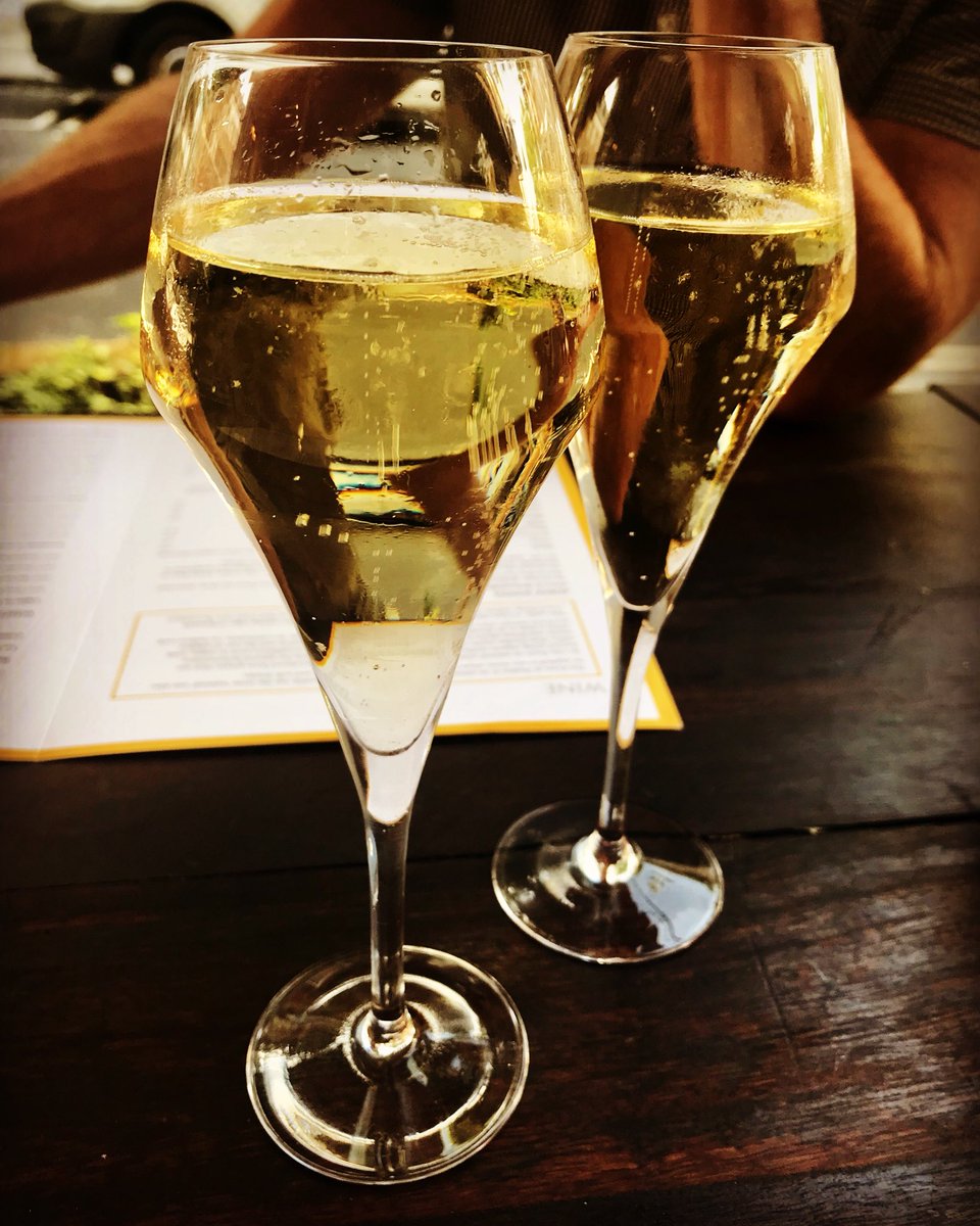 DrVictoriaG's tweet photo. Celebrating || Clever hubby, proud wife ❤️ 🥂 🍾
#actingheadofpsychology #wolverhamptonuniversity #fehw #wolverhampton #universityofopportunity https://t.co/y96iOd9IMM