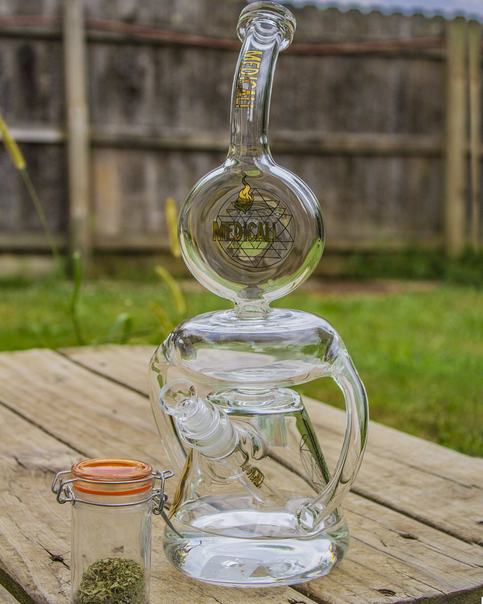 WaterbedsNstuff's tweet photo. New @medicaliglass in the building . Check out this big guy βπΌ#waterbedsandstuff #waterbedsnstuff #medicali #medicaliglass #hugepipe #bigasspipe #highend #headshop #smokeshop #glassofig #memyselfandi https://t.co/E2gwyjmLNS