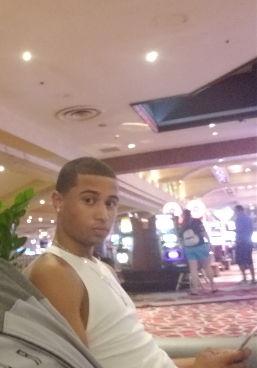 wadesworld32's tweet photo. This guy right here @cheatcodedruzi who holds 6 offers, has done everything asked off him since joining the squad great teammate great player and flat out KILLA when the stakes are high....coaches dont miss out! @1NationBBorg  @LasVegasFab48 https://t.co/BwLPn33s8i
