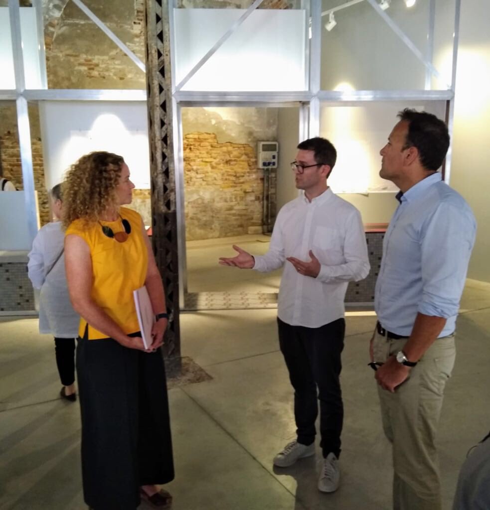 ⁦@campaignforleo⁩ discussing public space in Irish rural towns with ⁦<a href="/freemarket_irl/">Free Market</a>⁩ ⁦<a href="/la_Biennale/">La Biennale di Venezia</a>⁩ #FreeMarket #biennalearchitettura2018