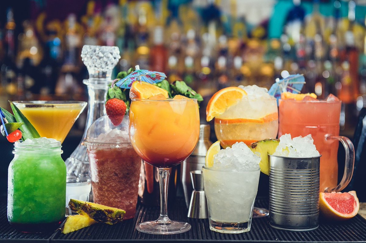 ✌️

Tweet a friend you would demolish these #cocktails with 🍹

#BBSheffield