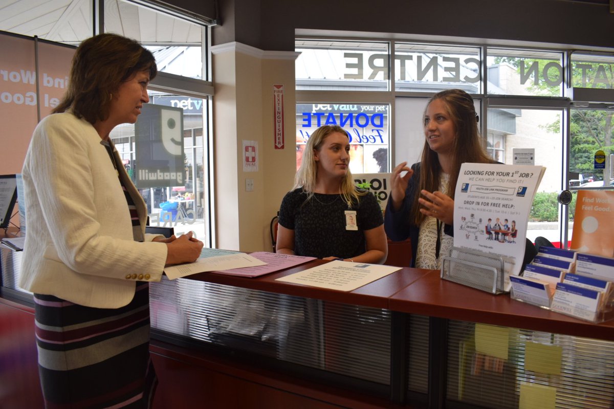 PamDamoff's tweet photo. As @JobsGoodwill's Canada Summer Jobs student, Sarah is not only gaining meaningful experience for herself, but is also helping other students reach out to employers through the Youth Job Link Program! #CSJinONB https://t.co/QgWxhyEsGN