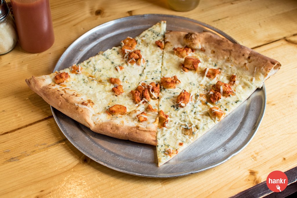 IansMadison's tweet image. Happy #FreePizzaFriday! Give this tweet a retweet and you’ll be entered to win 8 free slice cards! #ianspizza