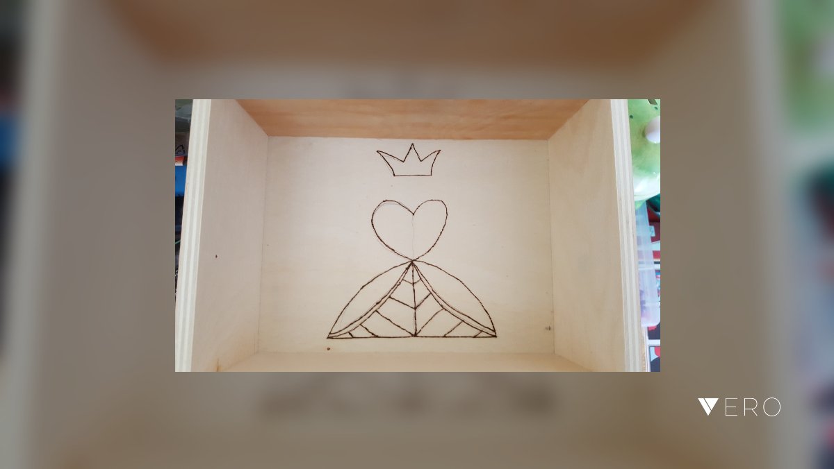 Cinder__Craft's tweet photo. Wip Wednesday

#cindercraftdesign #pyrography #woodburning #wip #wipwednesday #wonderland #aliceinwonderland #cardarmy #King #quote #startatthebeginning #queenofhearts @VeroTrueSocial https://t.co/wvbj3GT3VI