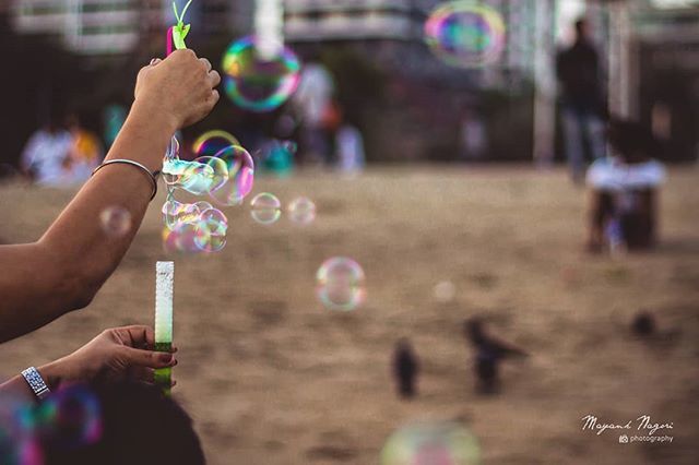 mayanknagori's tweet photo. #aov5k #agameoftones #happy #beach #soapbubbles #aov5knikonphotos #moodygrams #love #beachlife #bubbles #justgoshoot #photography #instagood #travel #soapbubble #instagoodmyphoto #artofvisuals #happyday #beachday #soapbubbleshow #igers #aov #smile #fun #… https://t.co/zJrxEGhtuB https://t.co/V8c4Lu7GGi