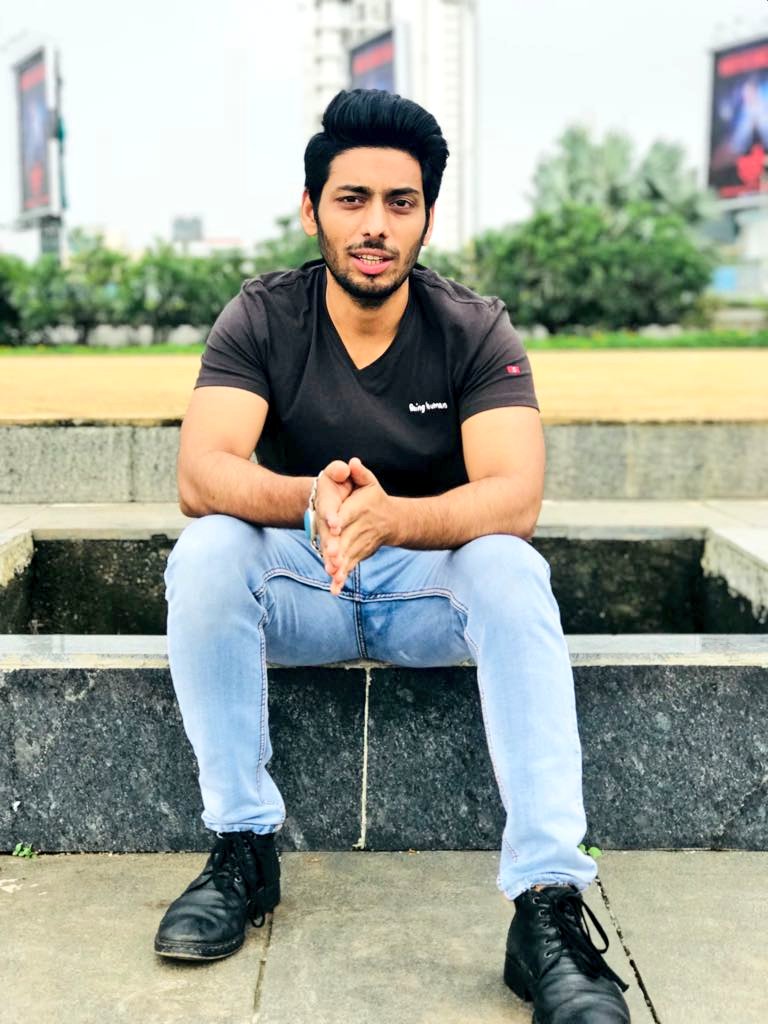aalam1992khan's tweet photo. @bebeinghuman   #lookgood #dogood #feelgood with being human clothing ✌✌✌ https://t.co/3cvPNVPFO6