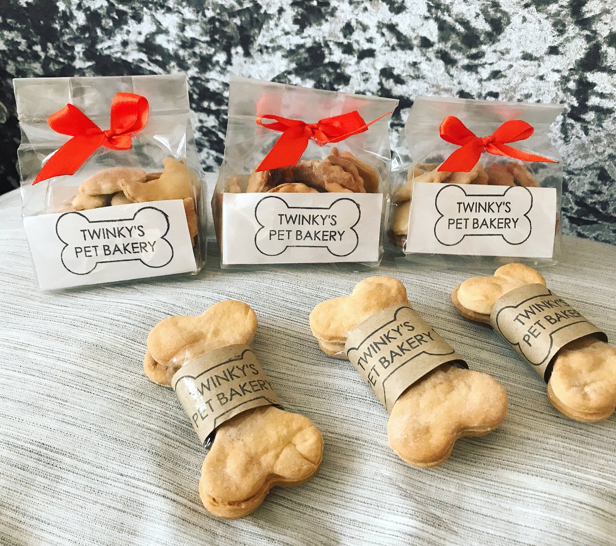 PoochinisBox's tweet photo. Check out these yummy natural baked treats from @twinkys_pet_bakery 😍🍪 Packed into our Poochini’s Boxes 😋🐶🐾 https://t.co/FFLvh73EH4