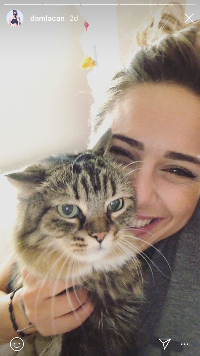 Böyle güzel gülen birini daha görmedim ben 😍💛💛 <a href="/damlacan_/">Damlacan</a> #DamlaCan