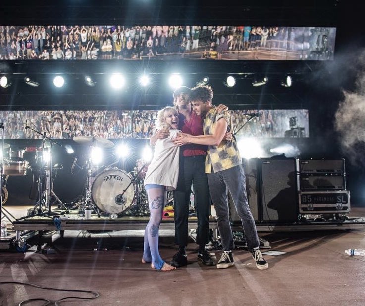 .<a href="/PARAMORE/">paramore</a> via Instagram — "2003-always/forever".
🙏🏻