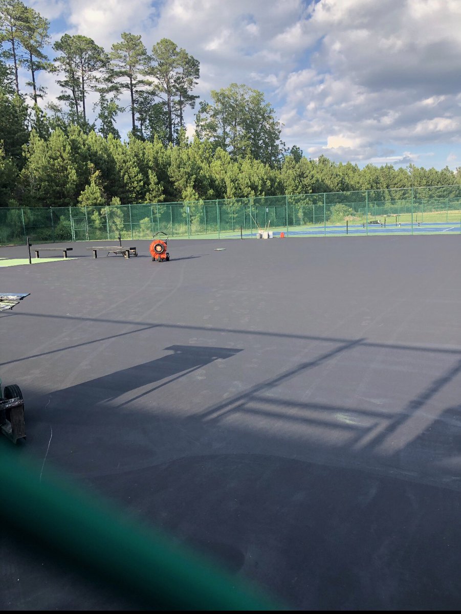 PCHScatamounts's tweet photo. Home of many champions past and present getting a new look! Looking forward to 2018-19! #catamountpride
#catamountgrind #pctennis https://t.co/op1oCV093Y