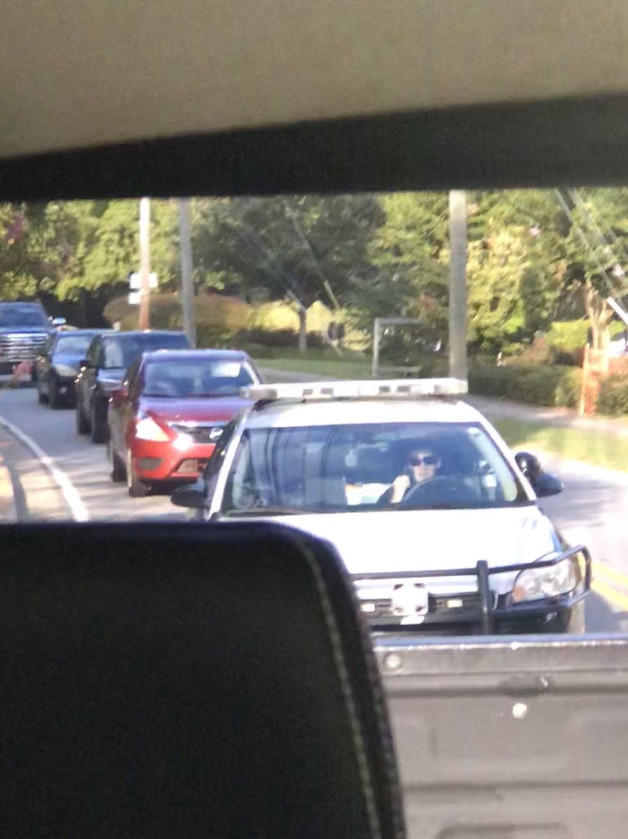 Alabamajohn76's tweet photo. In @AlpharettaDPS the #handsfreegeorgia obviously doesn’t apply to the police department. I am not going to put car number but you would’ve given a citation to the public . #obeylaws https://t.co/LhAu3vAGpQ