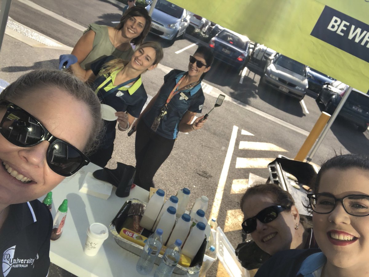 meegs_4's tweet photo. OMG Week festivities on Townsville Campus today. Who doesn’t love a pancake breakfast? @CQUni #DiscoverCQUni #CQUni #townsvilleshines https://t.co/w4ACWCguy4