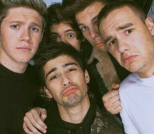 sam_pandx's tweet photo. Estas fotos son únicas e incomparables. ❤️#8YearsfOneDirection https://t.co/fvWJ3NESuB