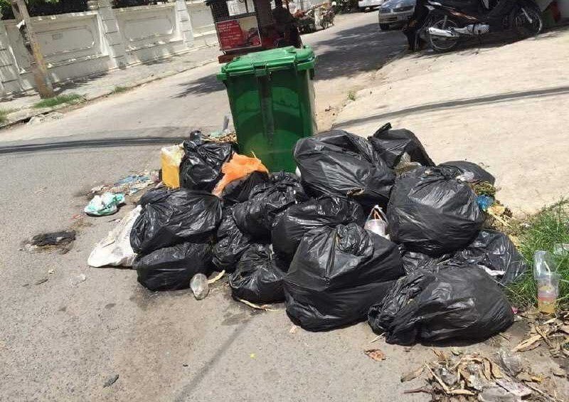 Cintri suspends garbage collection in Phnom Penh for three days because workers are in the poll enrich.asia/singlepost/334…