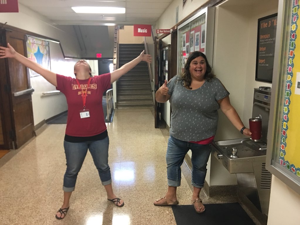mr_pline's tweet photo. #starpose #H2O #healthyteachers @SumnerElem @HealthierGen #SilverAwardee https://t.co/MoJF96vHj2