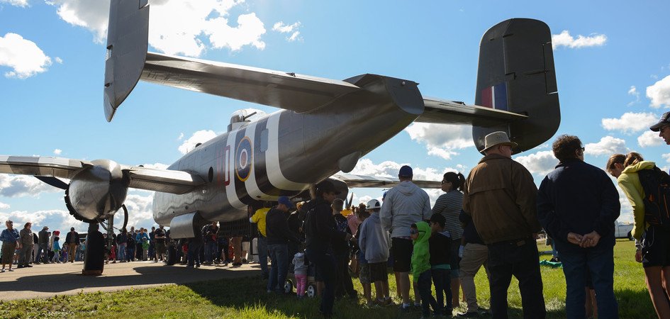 ExploreEdmonton's tweet photo. Excitement is in the air—literally! Get ready to be dazzled by incredible feats in the sky during the @EdmontonAirshow, Aug 18-19! https://t.co/wJfmdbHHU7 #ExploreEdmonton https://t.co/TtotJiMOD9