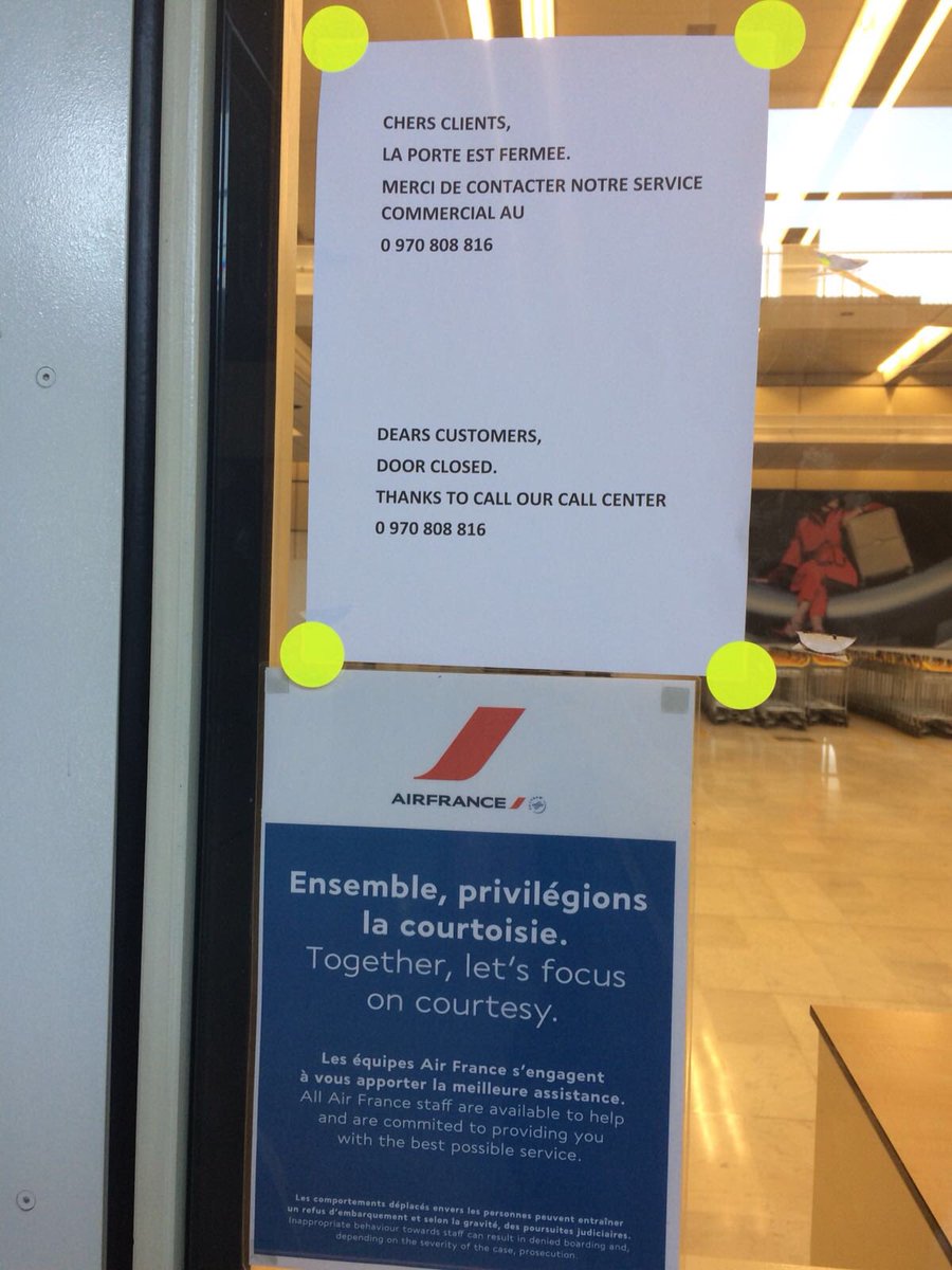 AChalaal's tweet photo. Quelle honte, plus de mot pour qualifier le service @airfrance et @AirFranceFR . Pour la 2e fois valise perdue par la compagnie. Échanges avec le service commercial et le « service bagage » = Informations contradictoires, agents impolis « on aime pas les arabes nous ». https://t.co/OGrhP6e6sV