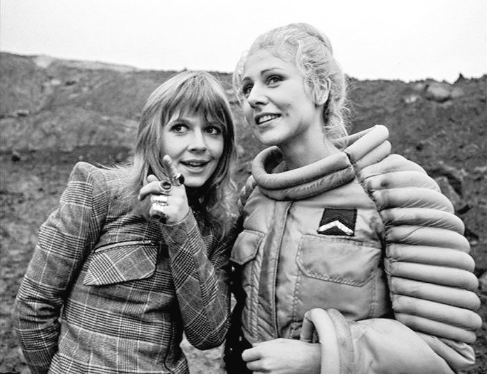 veniveci's tweet photo. #KatyManning and #JaneHow, #DoctorWho, โPlanet of the Daleksโ 1973 https://t.co/4ie4JLUjWM