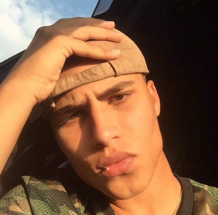 tayebga's tweet photo. traficante comme à mexico🤞 https://t.co/3zaYSE59V3