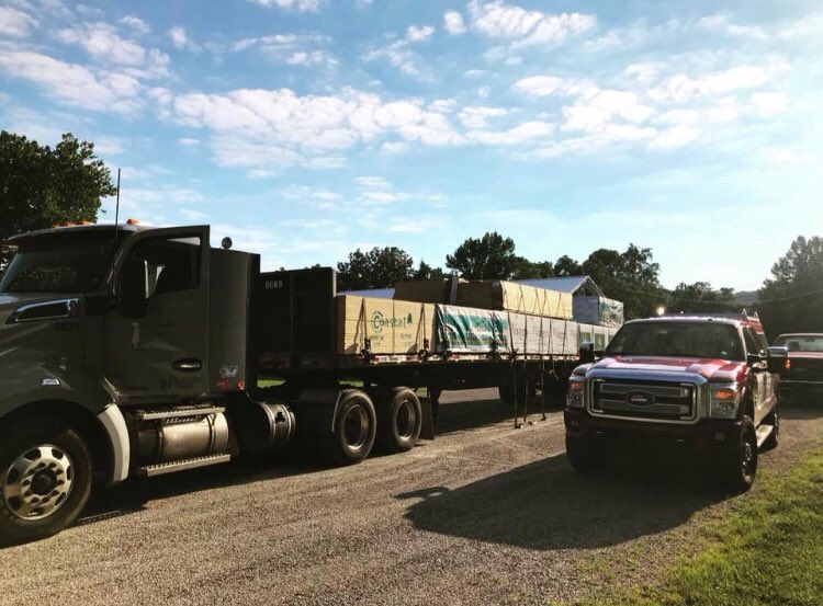 gen_hardwareWV's tweet photo. New shipment of lumber at our General Hardware Lumber yard in Winfield! 😎 https://t.co/K0Z9U5y0Bo