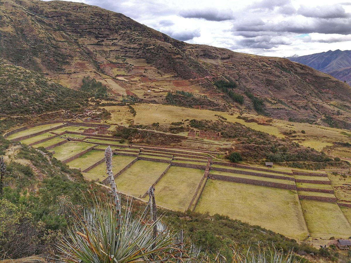 Milosh9k's tweet image. The Inca ruins of Tipon, in the Sacred Valley, southeast of Cusco. Beatiful and tranquil site, much less visited by tourists, compared to the sites north of Cusco.
#tipon #tiponruins #cusco #sacredvalley #peru