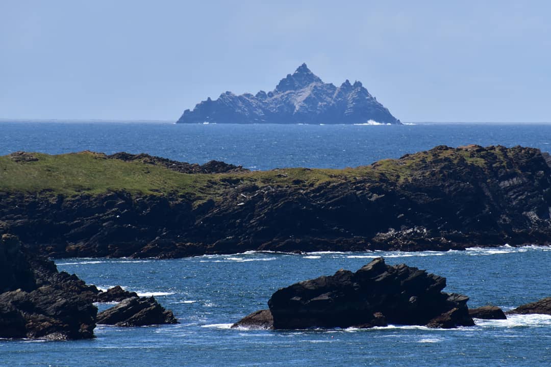 "The most fantastic and impossible rock in the world.” - George Bernard Shaw. Our 8-Day Irish Heritage Tour makes a stop here for travelers to have the #SkelligExperience. Click the link below to book today! Photo by CIE Tours Traveler Courtney. bit.ly/2LAALkz