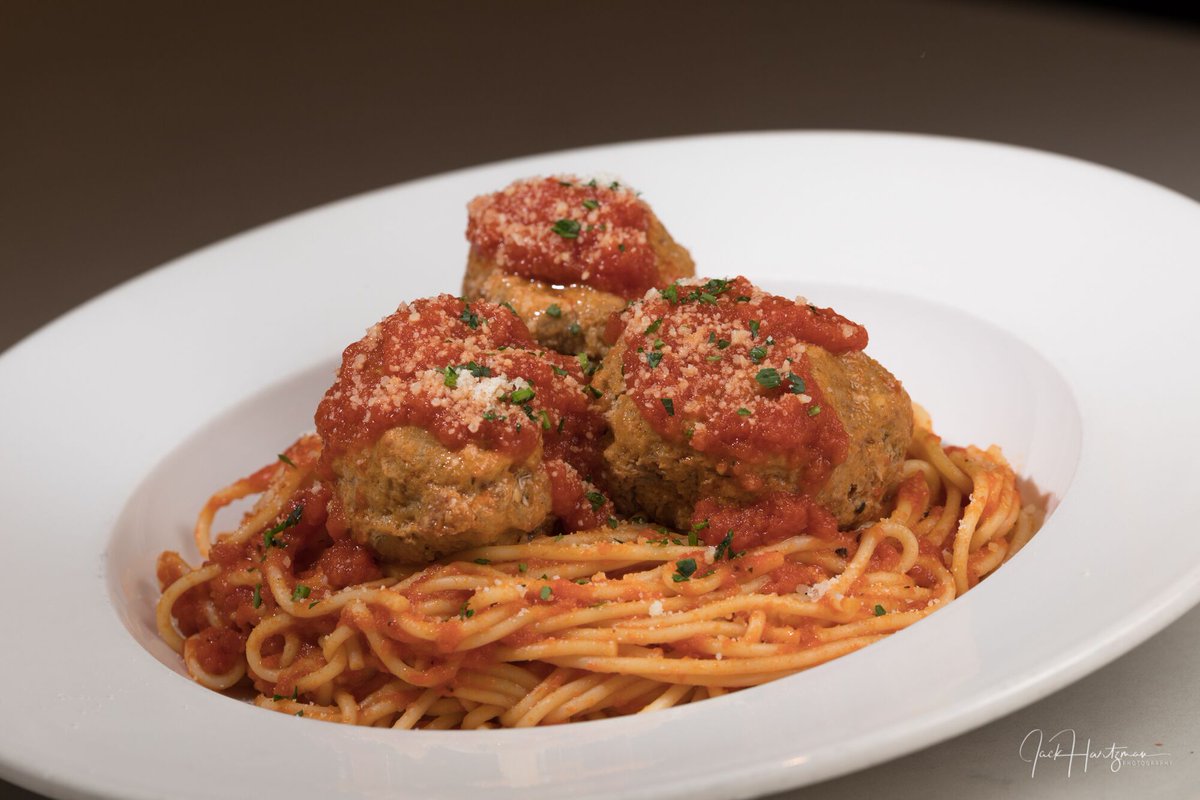GregoriosTratt's tweet photo. Don't let Rainy Days and Mondays get you down...come over to Gregorio's Trattoria for Spaghetti Con Polpette, enjoy a dish of our award winning meatballs with tomato sauce! YUM! https://t.co/VszuumVGYm