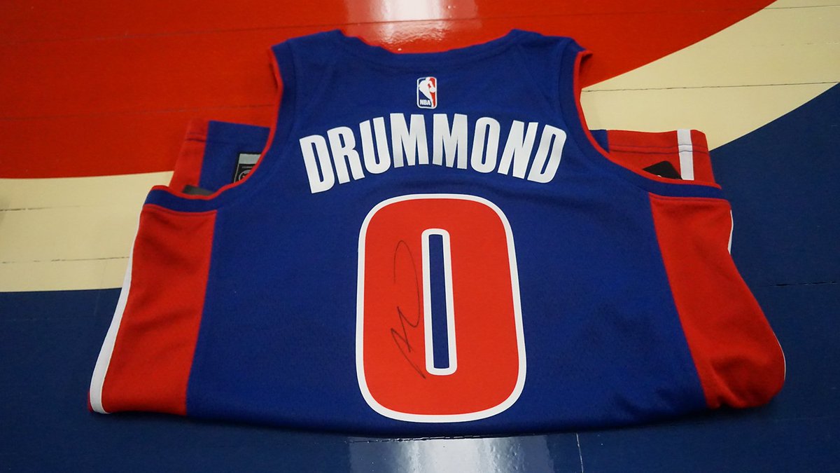 DetroitPistons's tweet photo. It's Detroit's birthday, so how about a giveaway?

RT this by 2 p.m. ET for a chance to win an autographed @AndreDrummond jersey

Be sure to follow us too since we'll DM the randomly selected winner.

Good luck! https://t.co/BcxkrQrXu8