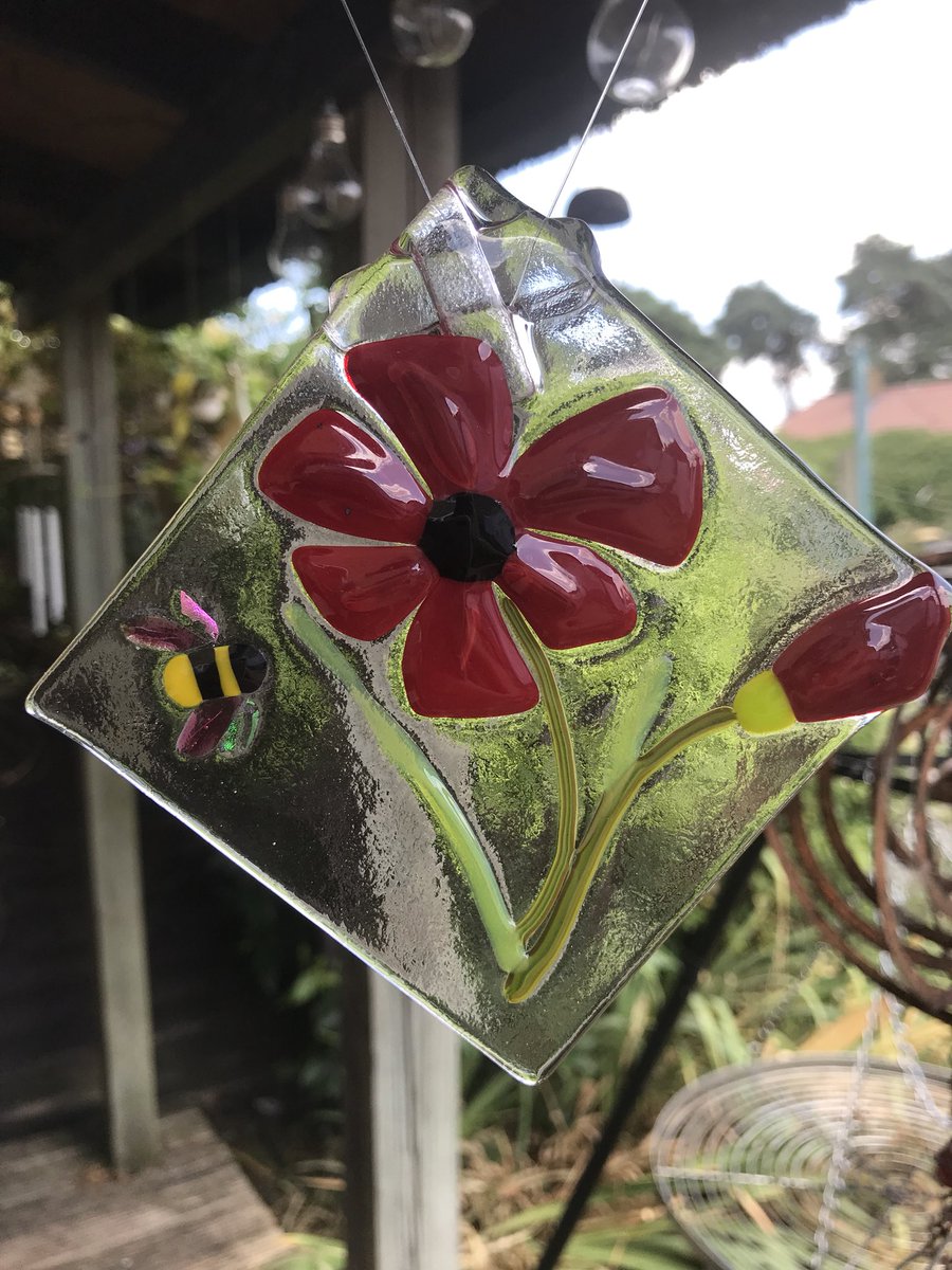 nikki1961's tweet photo. It’s far to hot to use the kiln today but here’s one I made earlier:-) not sure I want to part with it tho :-( https://t.co/77rsjkGOOk
