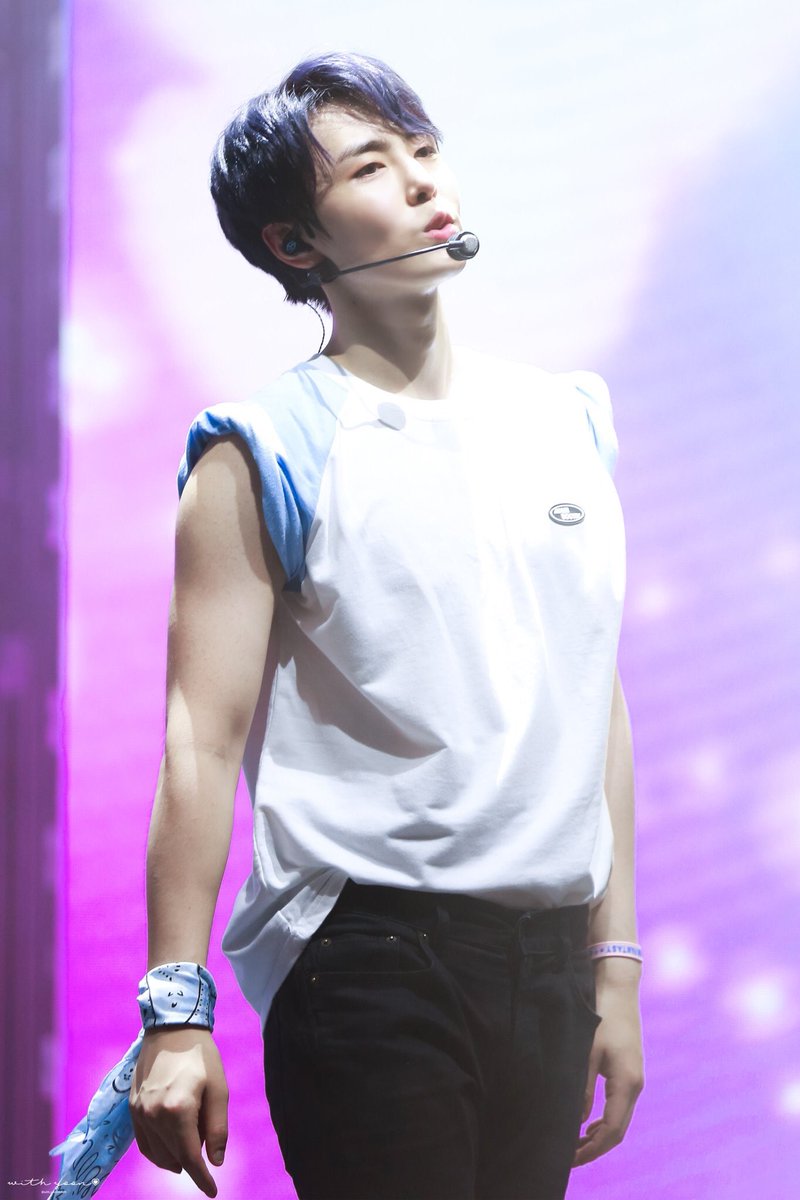 jaeyoonpcs's tweet photo. 180721 — © with yoon https://t.co/6lgvjeipq2