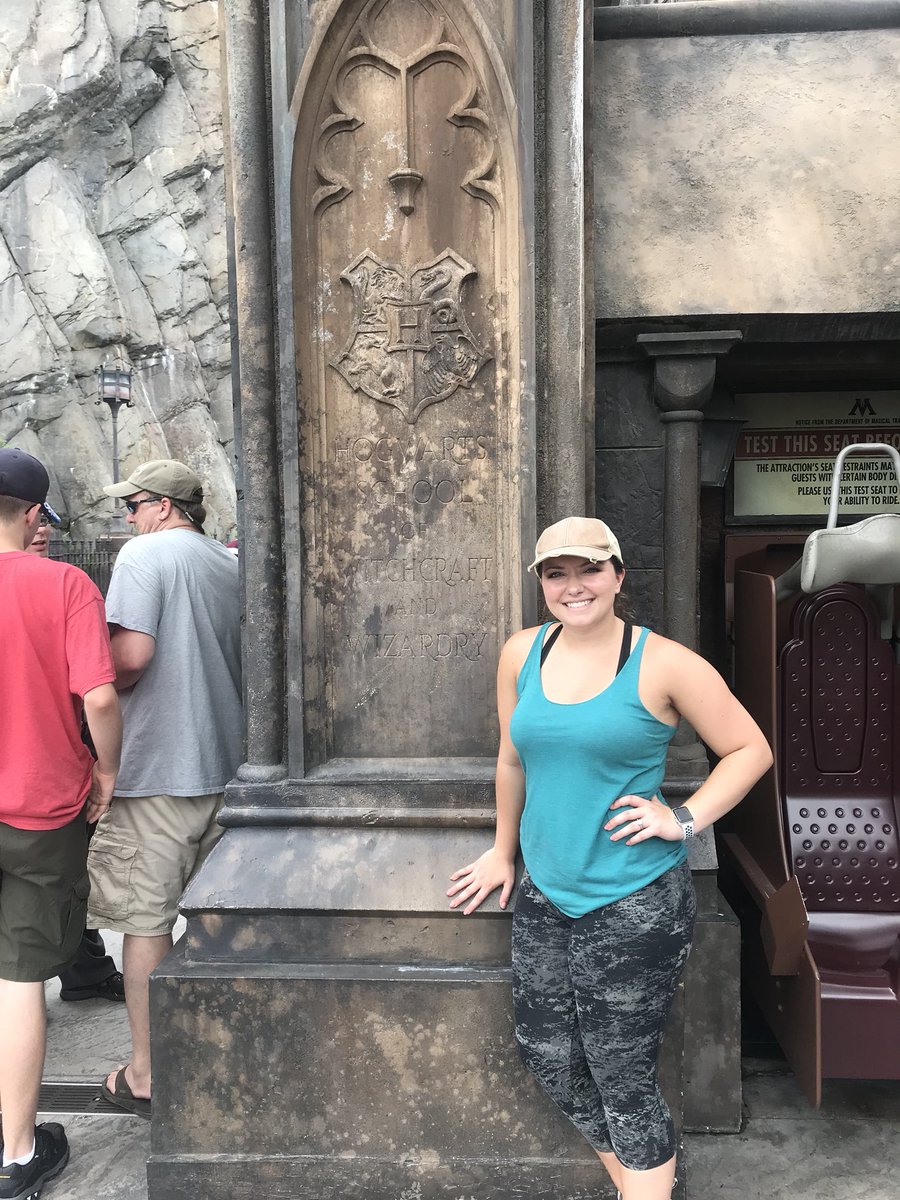 Court_Stallings's tweet photo. Hogwarts will always be here to welcome you home. #harrypottergeneration #always https://t.co/XgR6w3xMtA