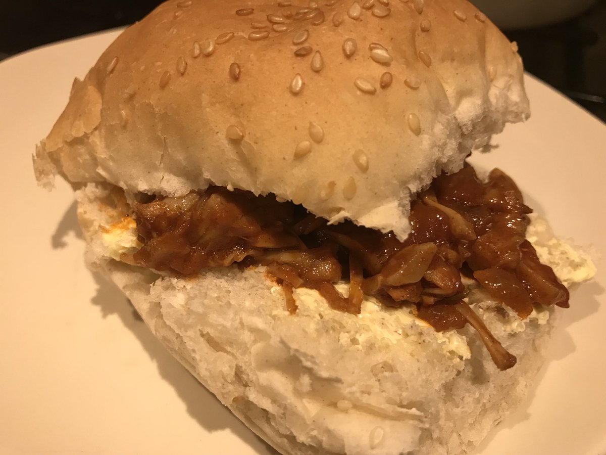 Sazzletrigg's tweet photo. I really wanted to like this, that I put off making it in case I was disappointed. #Jackfruit #Delicious #veganpulledpork #Notdisappointed https://t.co/bQ9T6Hwk1t