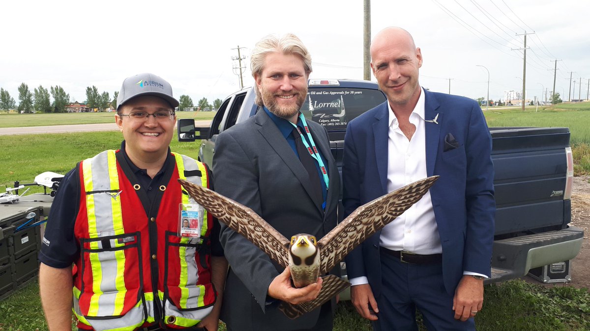 KieranQuirke's tweet photo. At the @SmartAirports Conference today through Wednesday with professionals from around the world.

Great tour of all the work going on @FlyEIA this morning, including demonstrations by @absoluteburner and @AeriumAnalytics' Robird UAV!

#econdev #Alberta #ableg
@LeducNisku https://t.co/reoOHGkZON