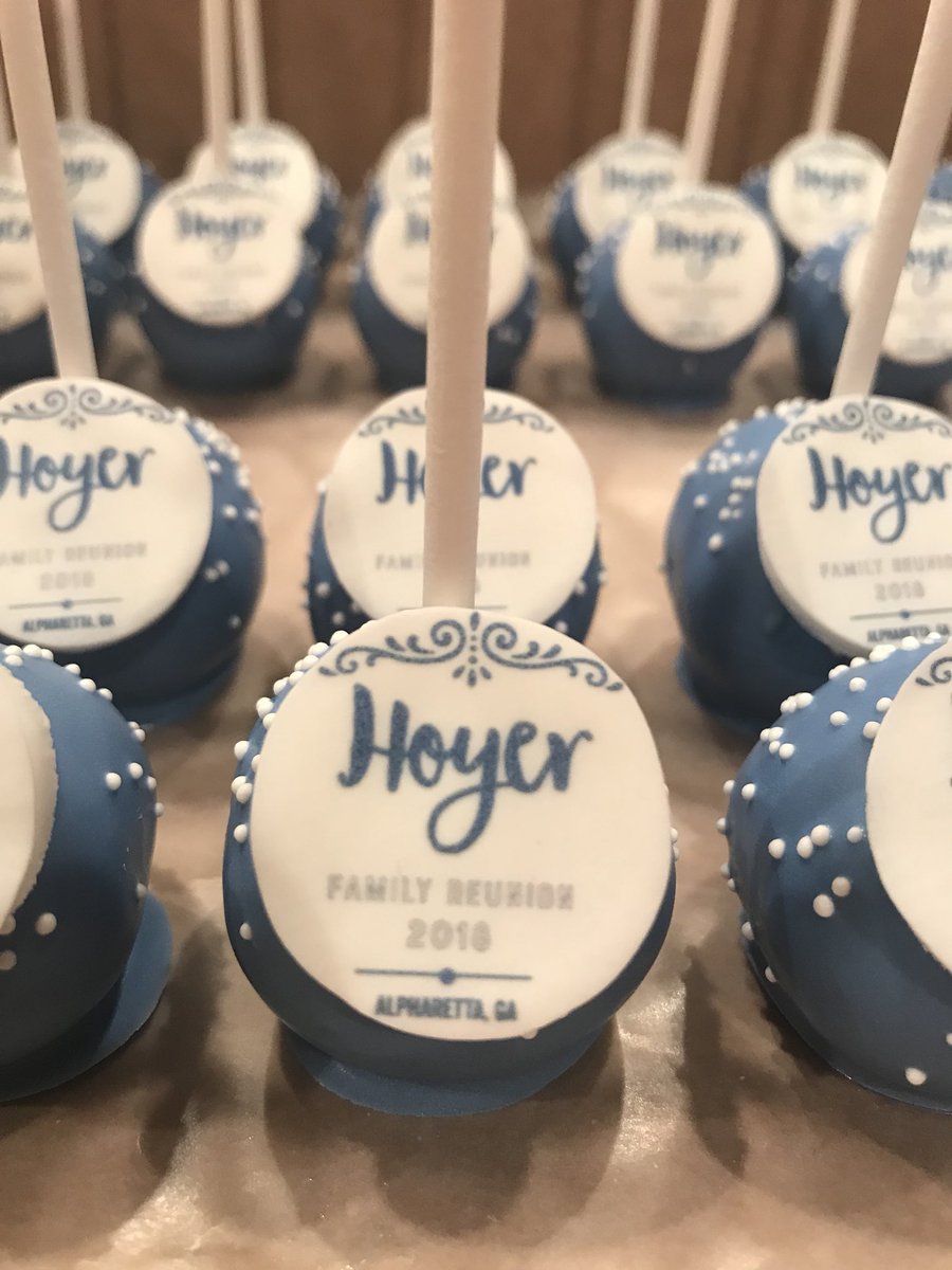 MinisbyMaria's tweet photo. Custom cake pops for a family reunion in Alpharetta! #customcakepops #cakepops🍡 #cakepops #cakepoppin #familyreunion #minisbymaria https://t.co/d8ulvgjQiZ