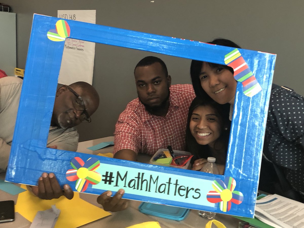 DatAmazingCoach's tweet photo. #HISDR3 day 1 conference is coming to a close but the 👀 on math teachers faces... Priceless! Last session of the day and yet we are packed! We will be offering #clotheslinemath again tomorrow in case you missed it. #Hisd_SecMath  #mathmatters https://t.co/84mSNdssyD