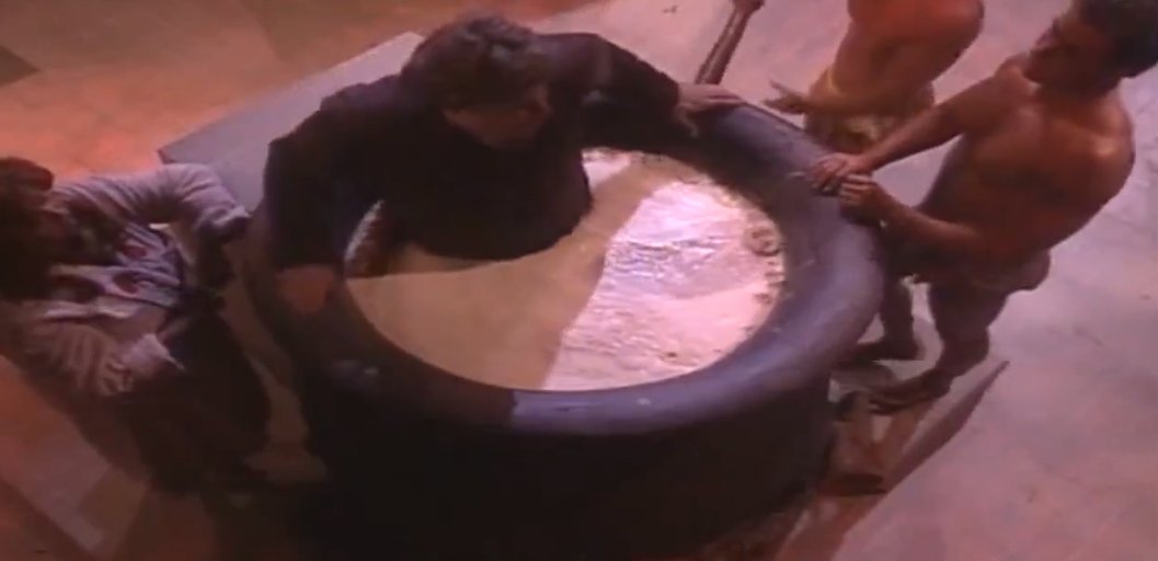 "Bad Episode, Good Show" gets *really* bad as we return to Roseanne. Featuring the Muzcle Hunkxxx and death by creamed corn. With @OhYesVeryNice @CarolynMain <a href="/DoctorBitz/">Dr. Bitz</a> &amp; <a href="/AustinGorton/">Austin Gorton</a>. 

averyspecialepisodepodcast.com/2018/07/avsepo…